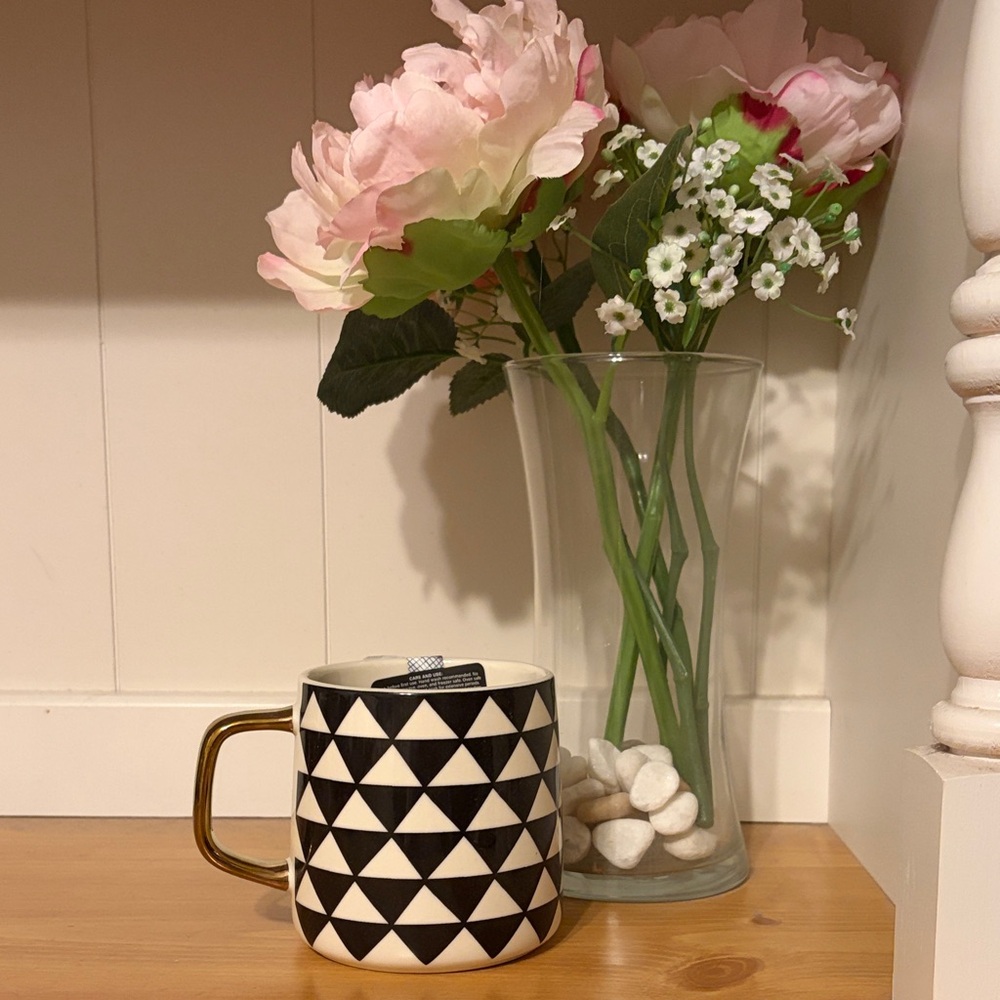 Geometric Black and White Mug with Gold Handle